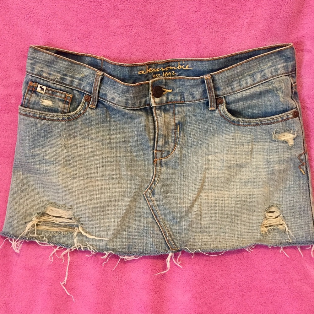 Abercrombie distressed mini jean skirt